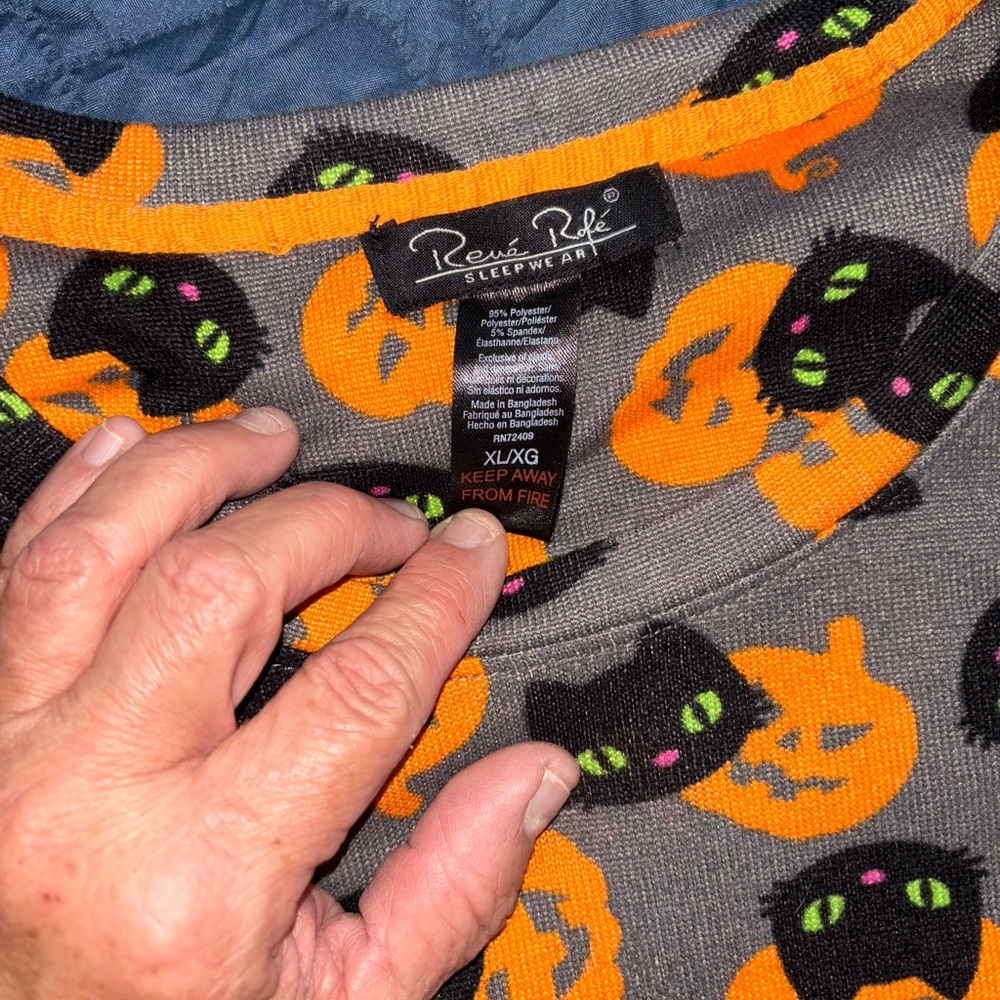 Halloween Cat Print Pajama Set - Picture 3 of 3